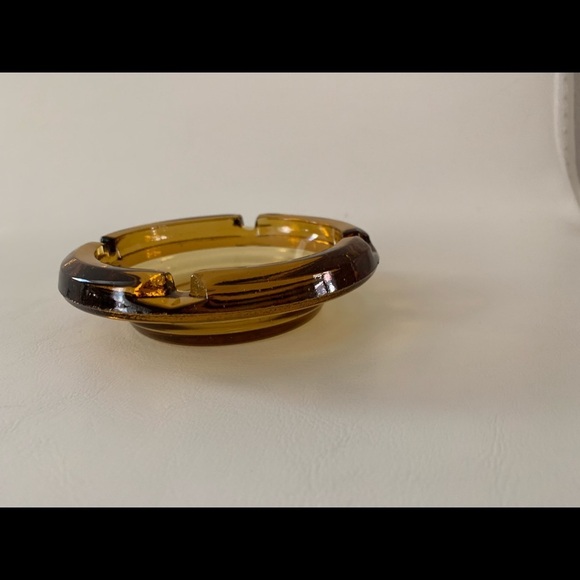 Ashtray - Picture 2 of 5